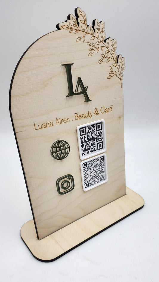SOCIAL MEDIA QR CODE PLAQUE.