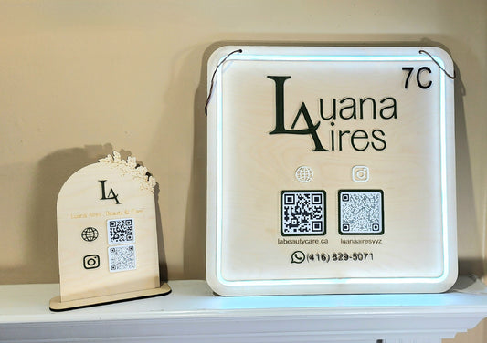 SOCIAL MEDIA QR CODE PLAQUE.