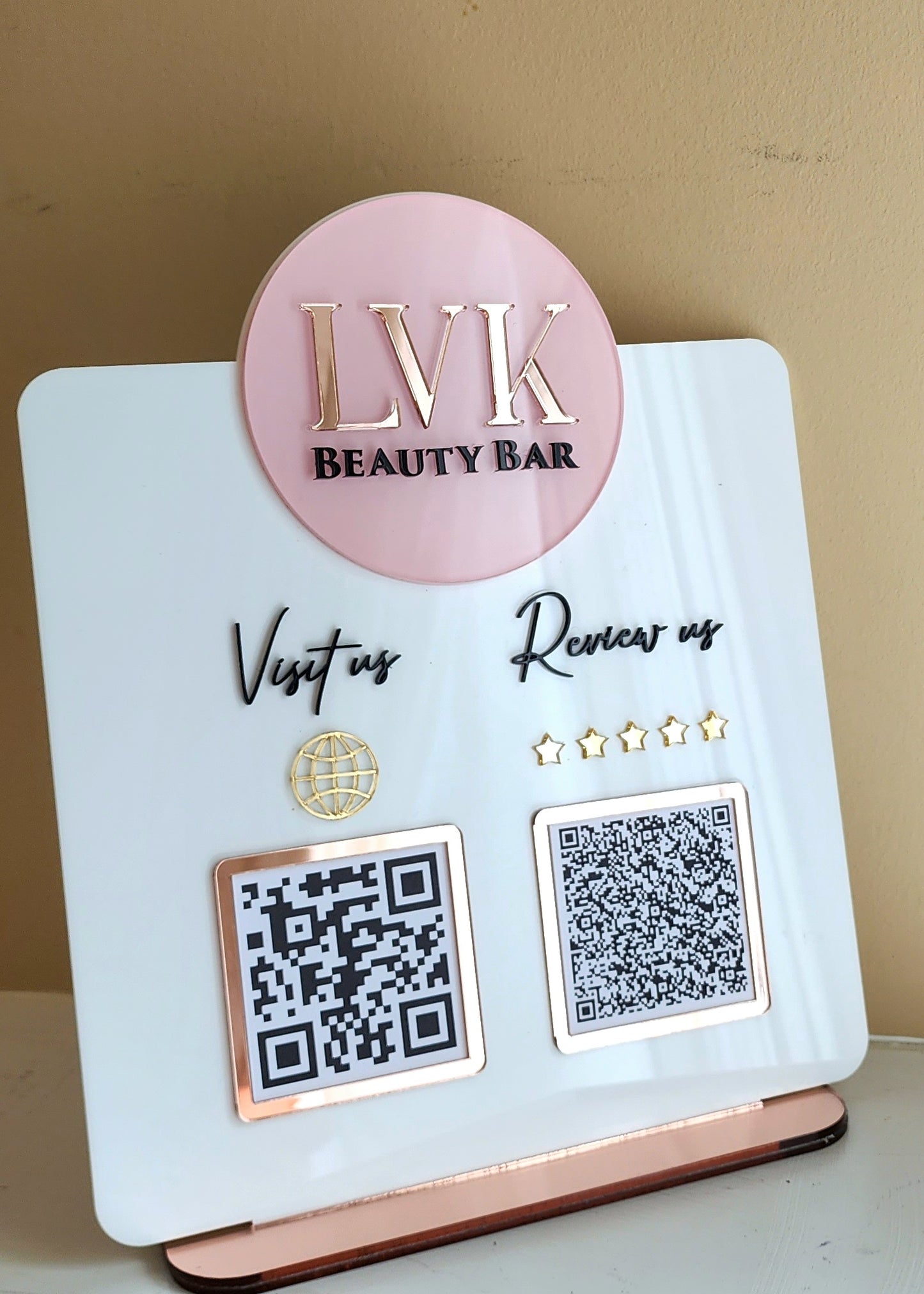 SOCIAL MEDIA QR CODE PLAQUE.