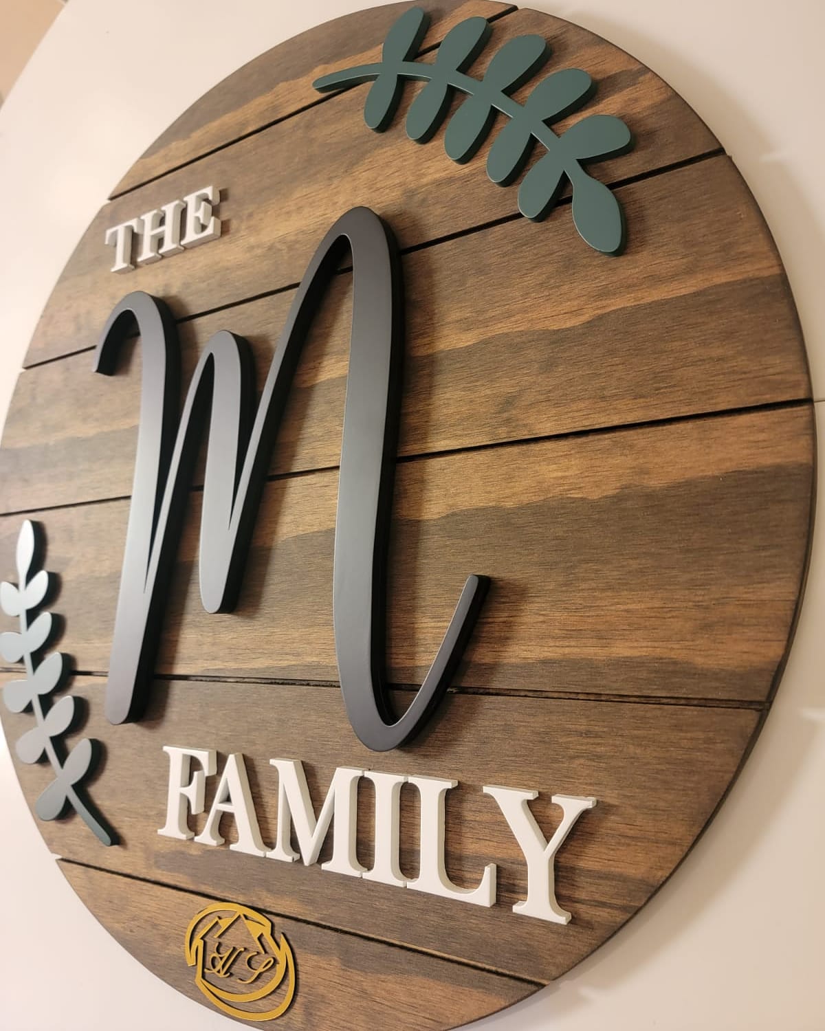 Family round sign with