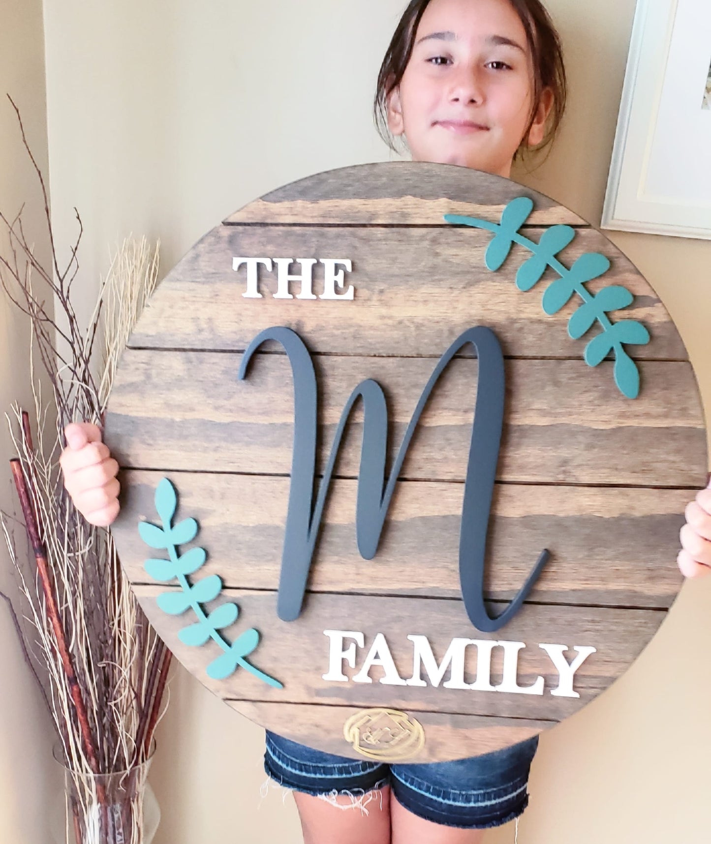 Family round sign with