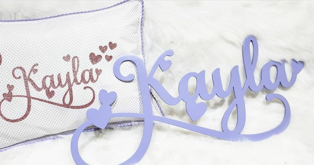 THEMED SWIRL  NAME SIGN