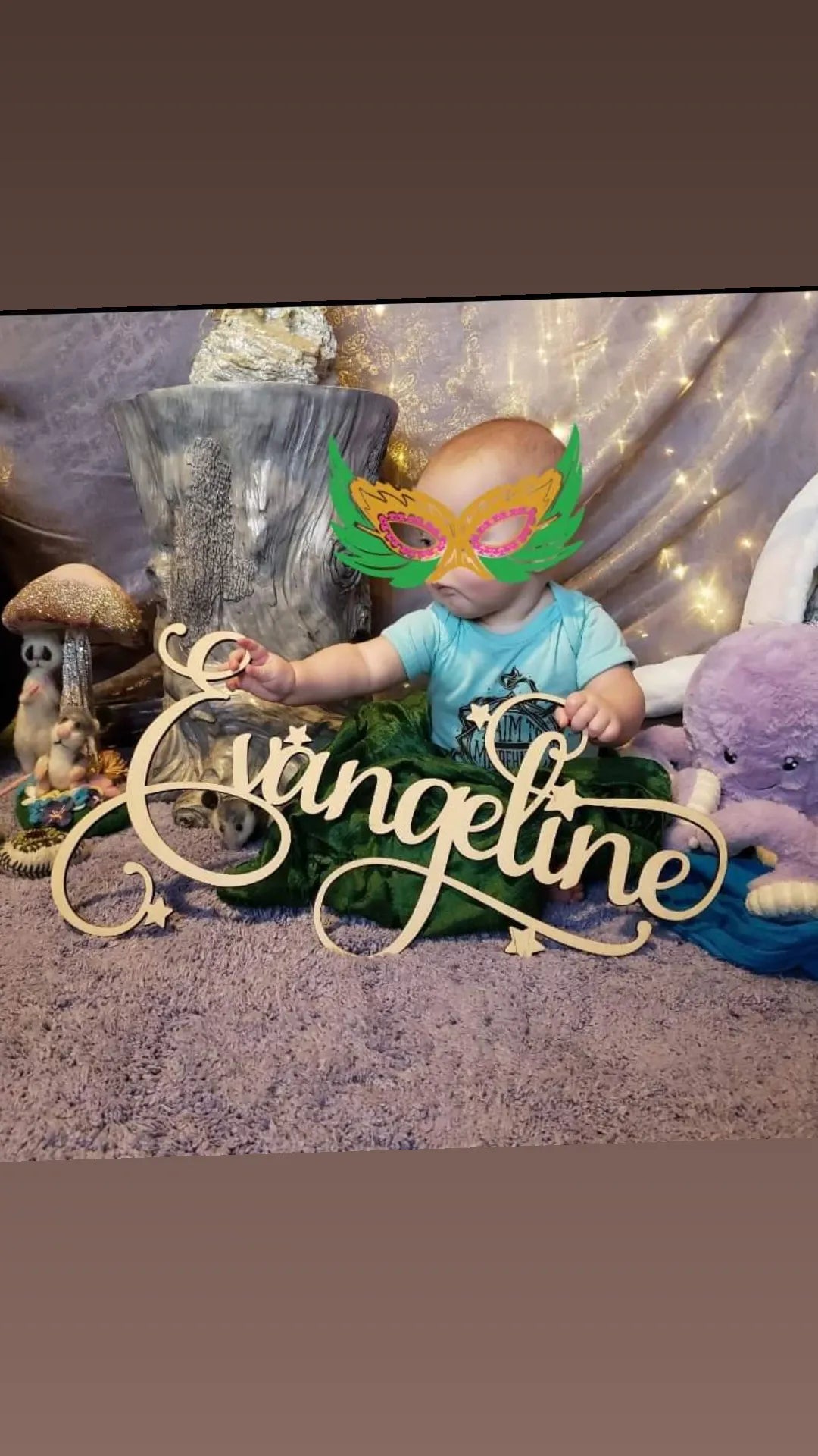 THEMED SWIRL  NAME SIGN