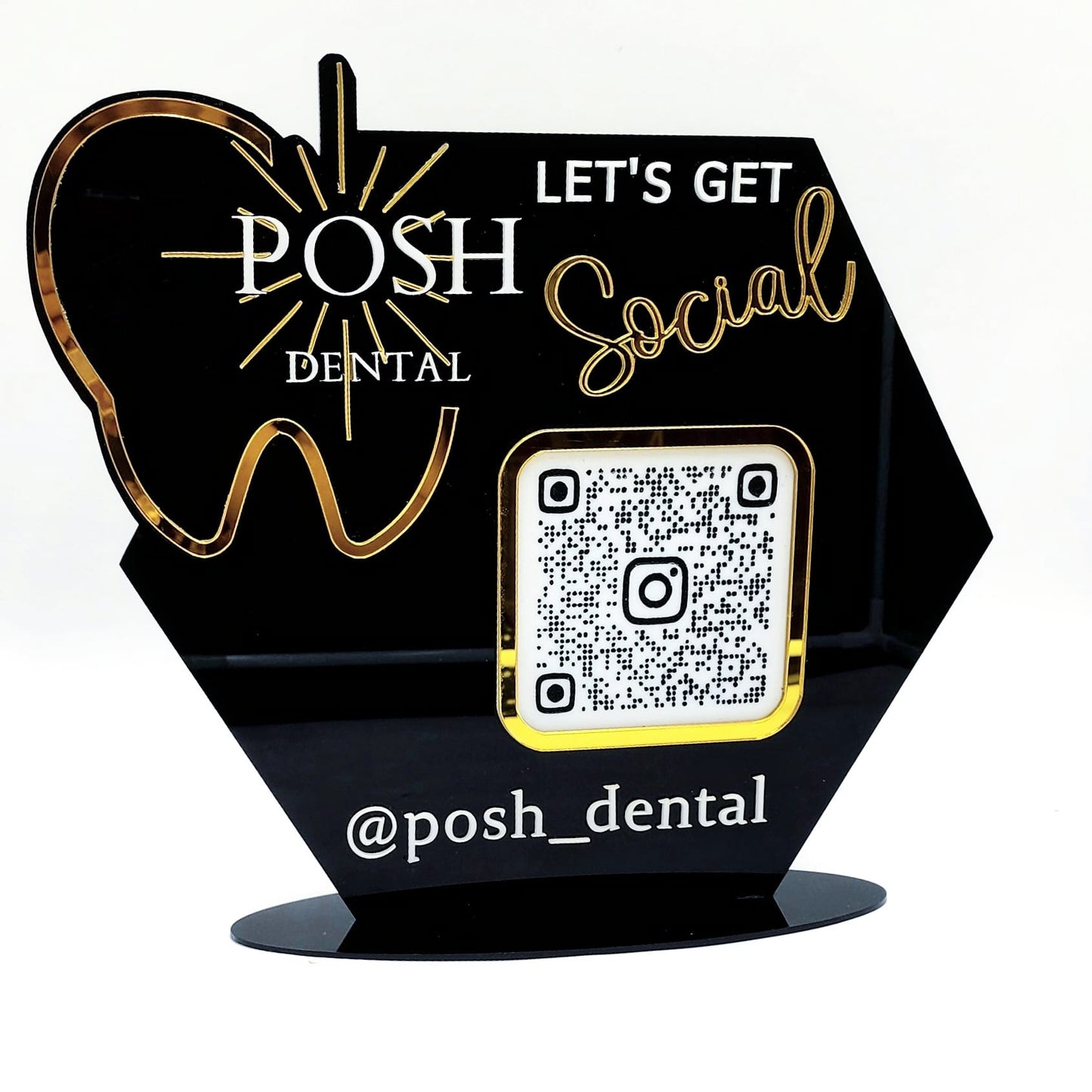 SOCIAL MEDIA QR CODE PLAQUE.