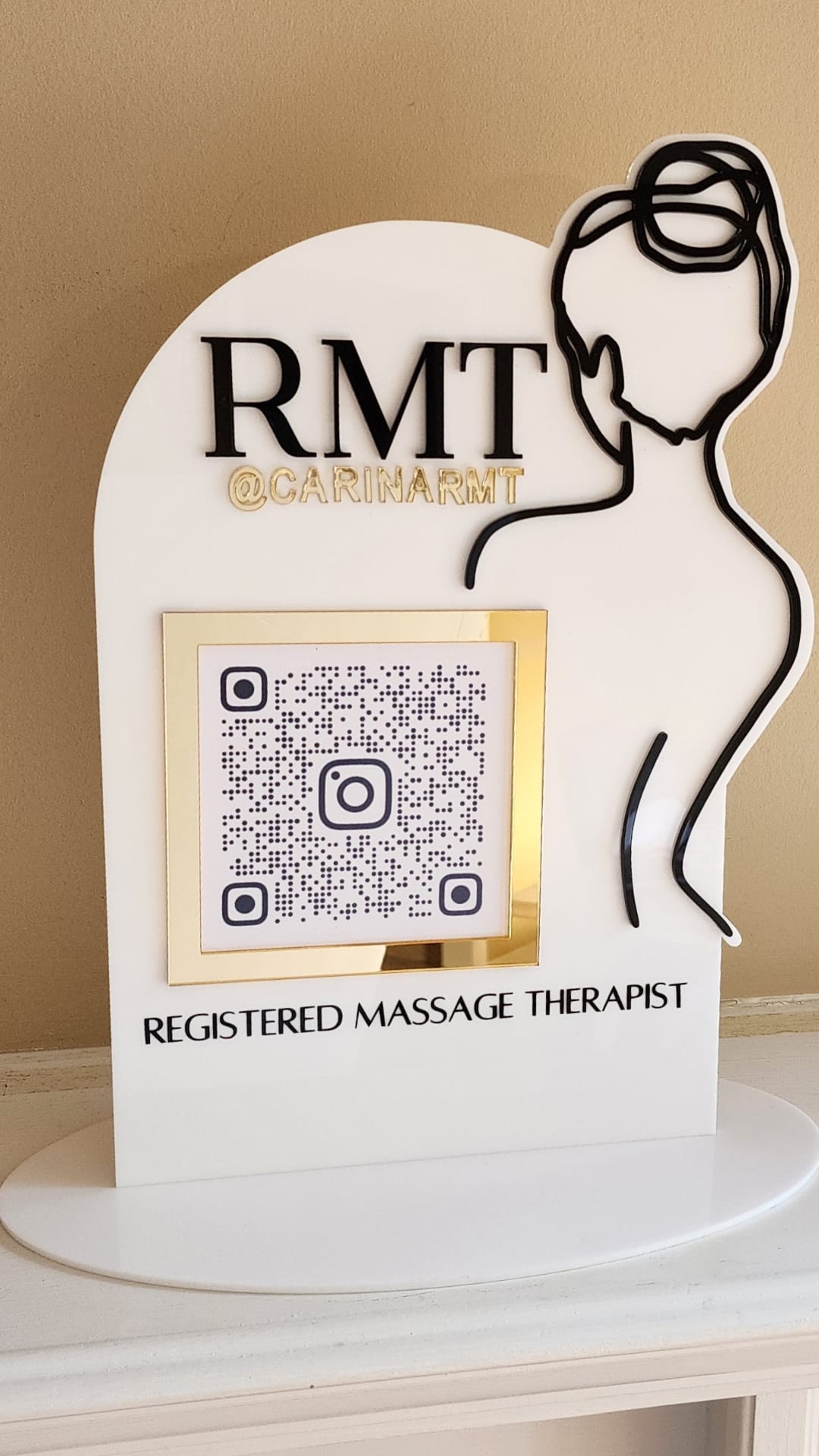 SOCIAL MEDIA QR CODE PLAQUE.