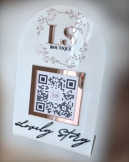 SOCIAL MEDIA QR CODE PLAQUE.