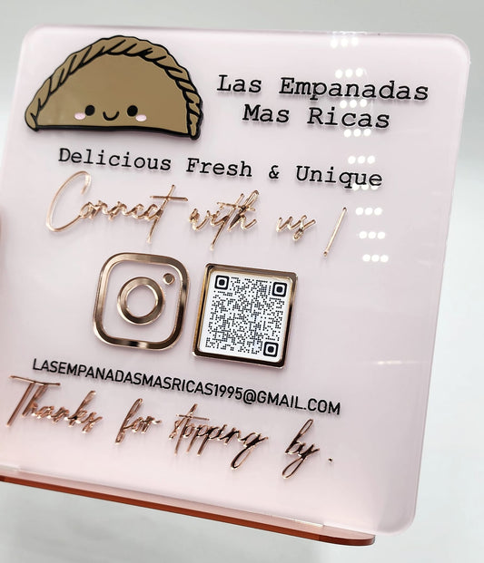 SOCIAL MEDIA QR CODE PLAQUE.