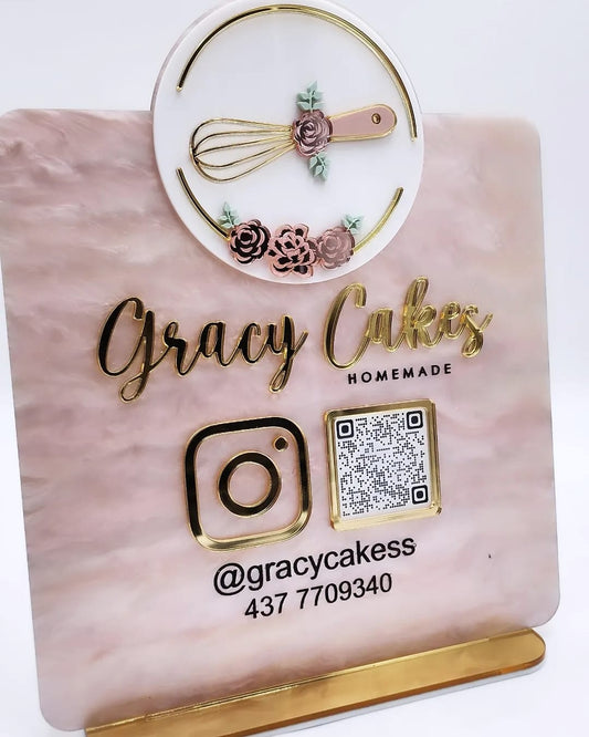 SOCIAL MEDIA. QR CODE PLAQUE.