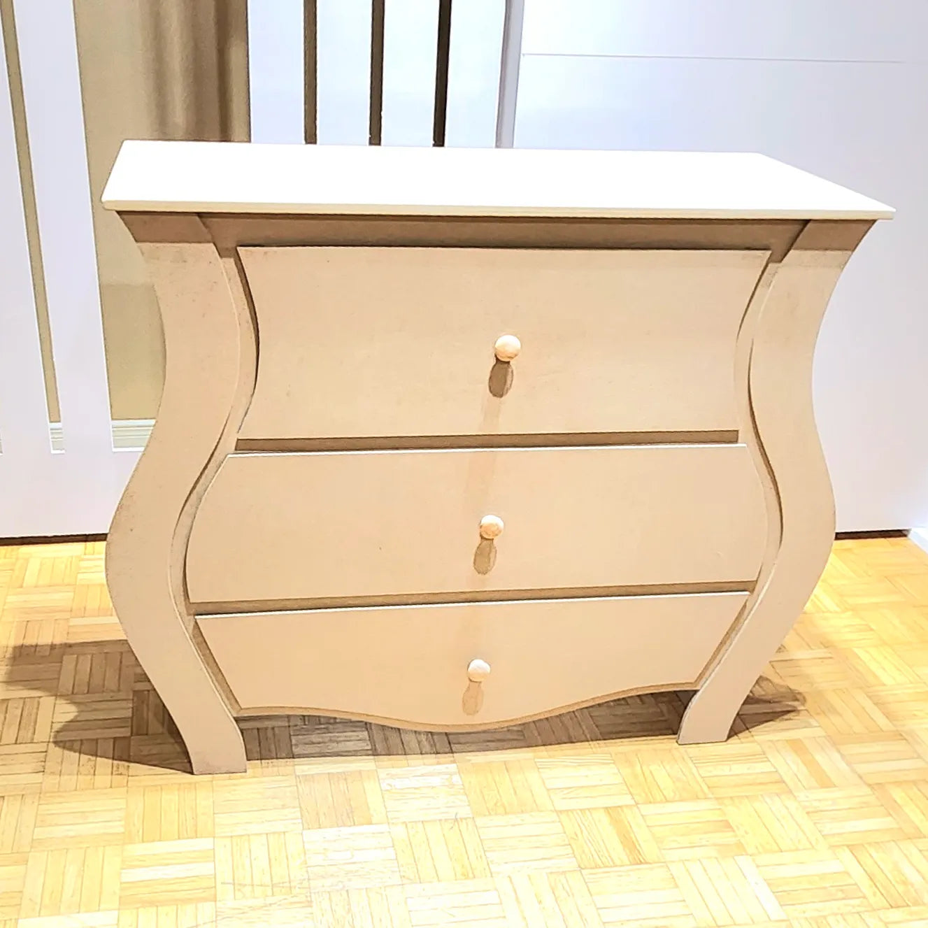 Foldable table