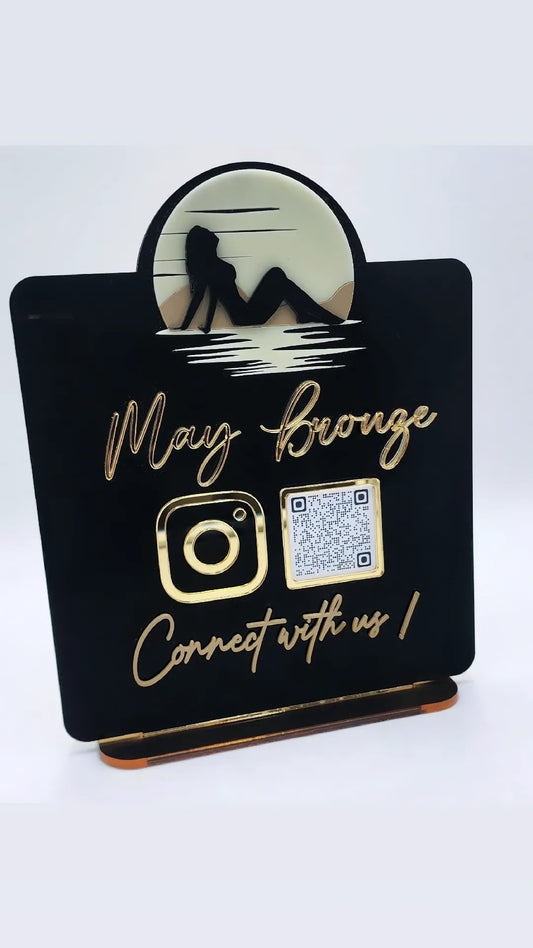 SOCIAL MEDIA QR CODE PLAQUE.