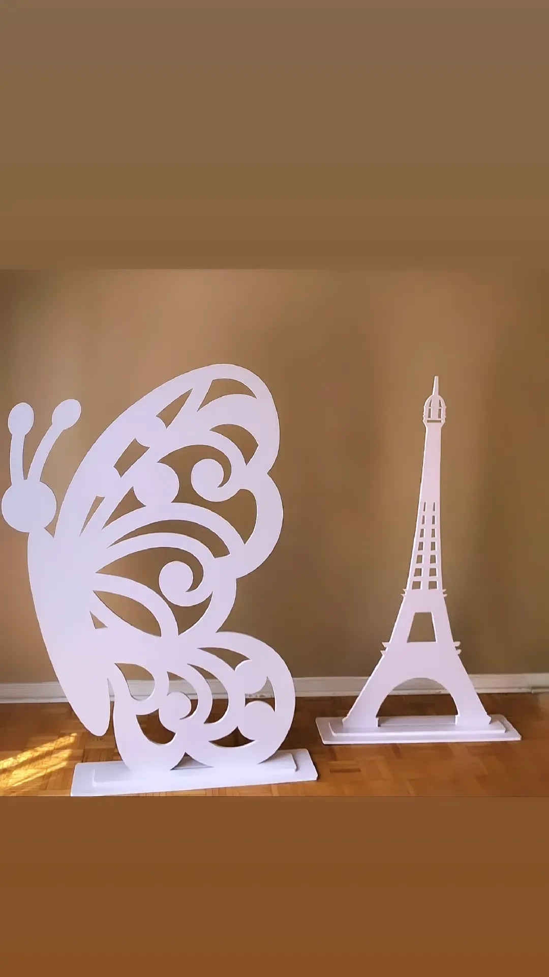 EIFFEL TOWER WOODEN CUT W/ STAND EVENT BACKDROP