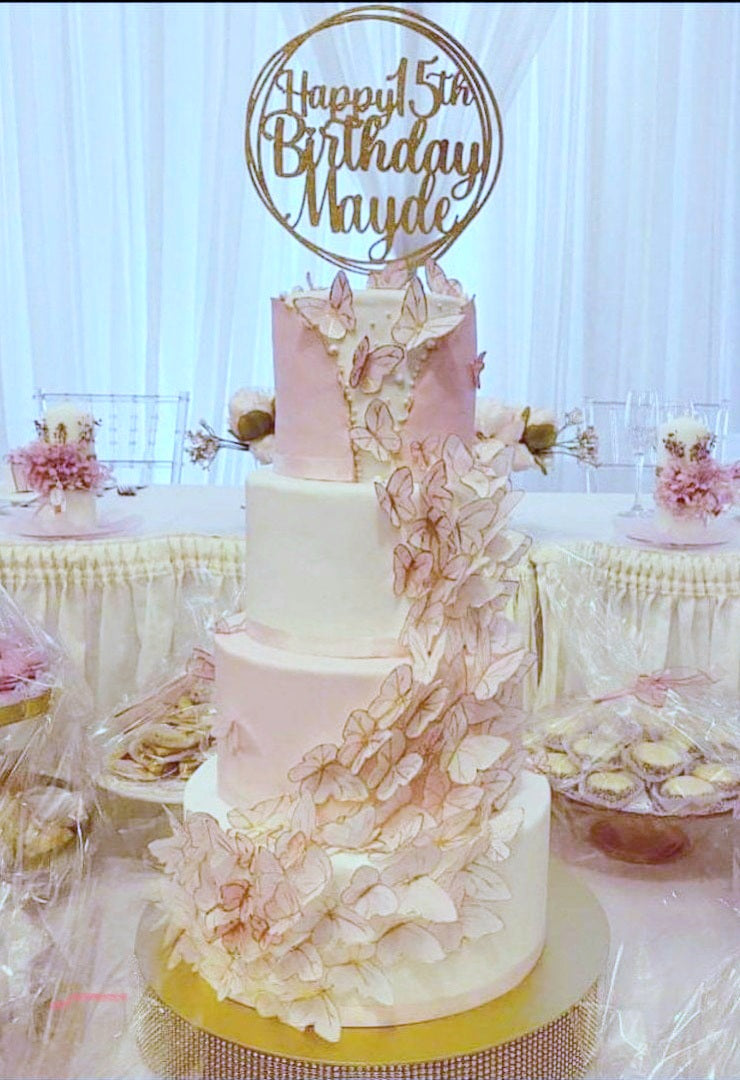 Cake topper