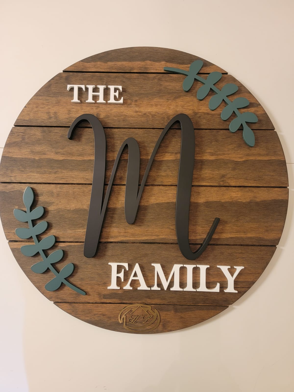 Family round sign with