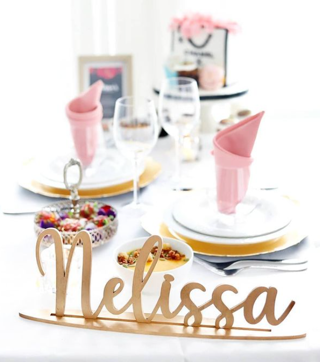 name sign stand