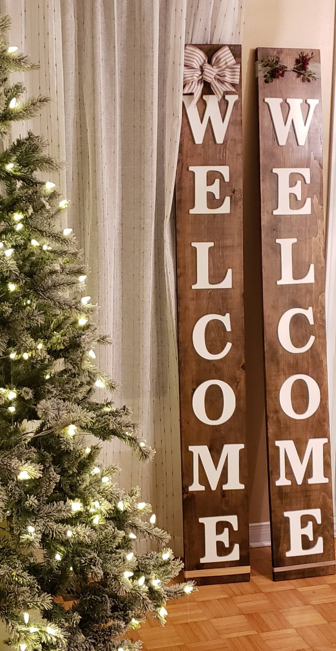 Welcome sign door entry